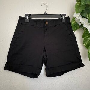 Old Navy Everyday Mid-Rise Black Cuffed Shorts Side Slit Cotton Size 2